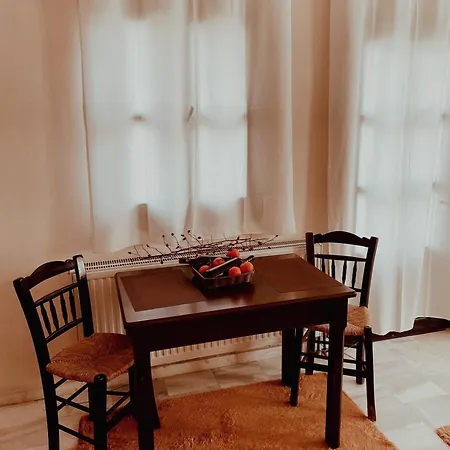 מלון דירות Muses 3*